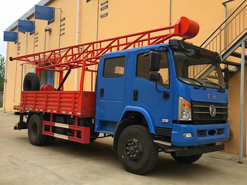 東風(fēng)商用雙排座國(guó)6汽車鉆機(jī)